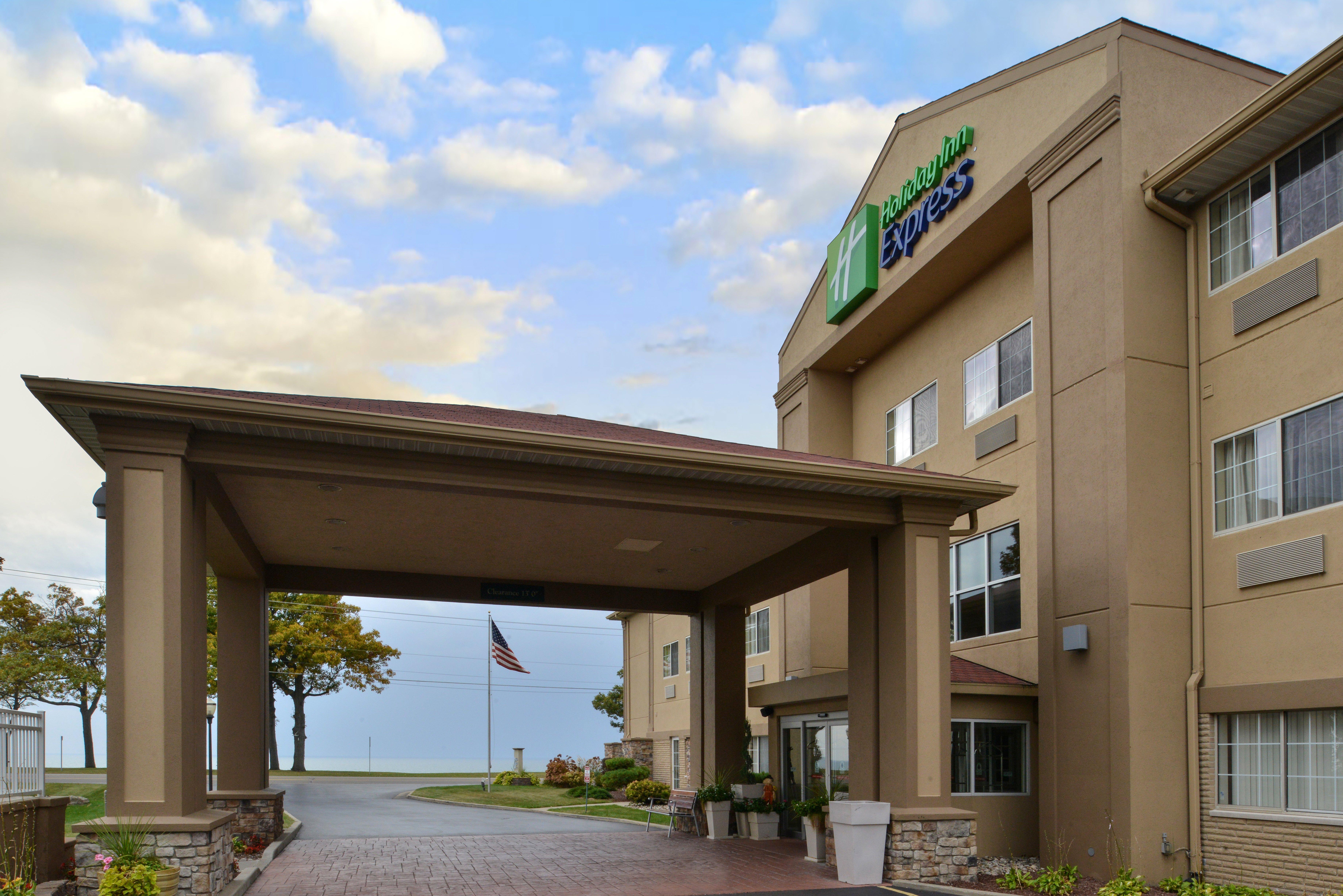 Holiday Inn Express Hotel & Suites-Saint Joseph, An Ihg Hotel Exterior photo